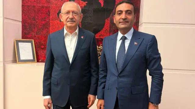 إينان غوناي يعلن بقاءه في حزب الشعب الجمهوري