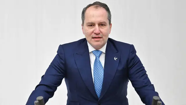 دعوة للمسؤولية من تانريكولو وأربكان إثر أزمة الصناديق