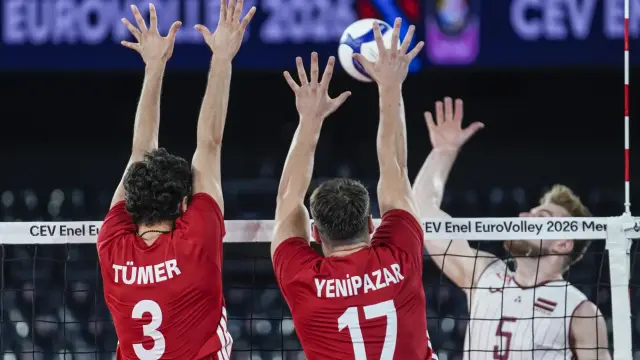المنتخب الوطني للرجال للكرة الطائرة يودّع بطولة أوروبا من دور المجموعات