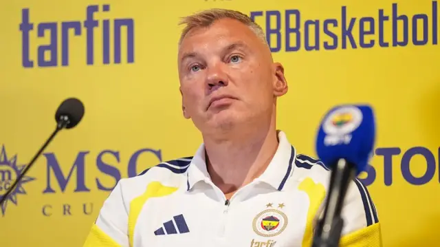 فنربخشة يخسر أمام أولمبياكوس 92-90 في نصف نهائي كأس السوبر لدوري EuroLeague