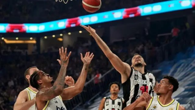 فنربخشة يهزم بشكتاش 72-59 في كأس الرئاسة